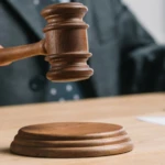 هل قطع التيار الكهربائي عن المستأجر حق للمالك أم جريمة؟